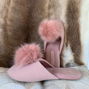 Banana Republic Pink PomPom Slipper size 8